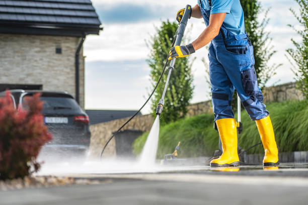 Garage Pressure Washing in Bella Vista, CA